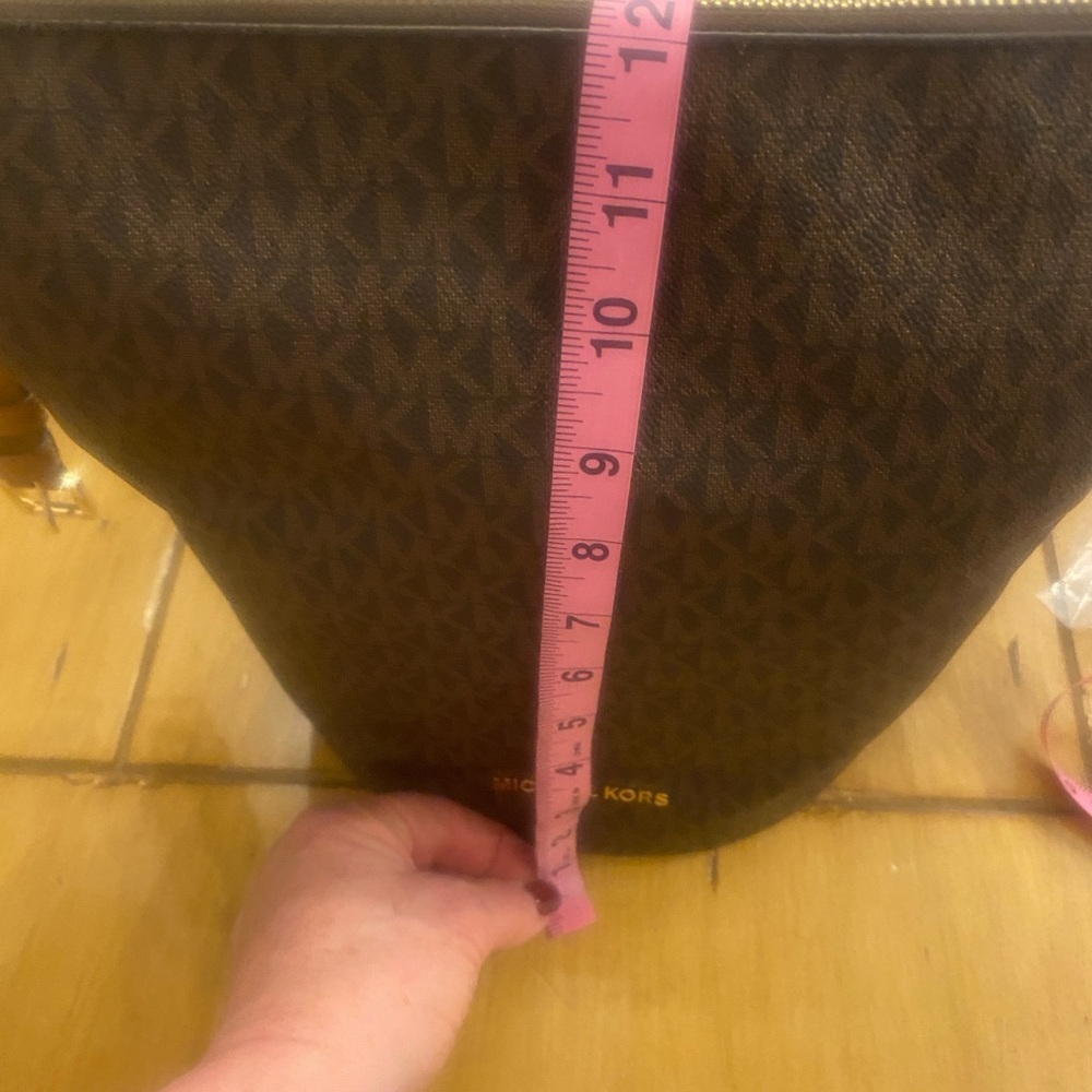 Michael Kors Brooke Medium Logo Bucket Bag Authentic New with Tags & Dust Bag - Picture 14 of 15